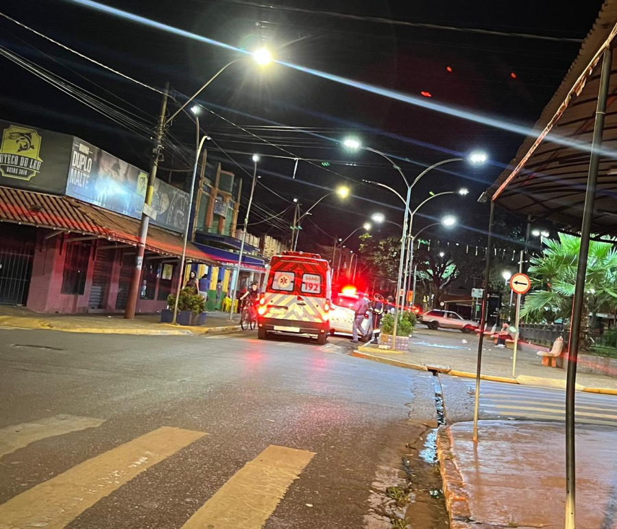 Homem é esfaqueado no centro de Miguelópolis e populares conseguiram deter o acusado até a chegada da polícia militar 